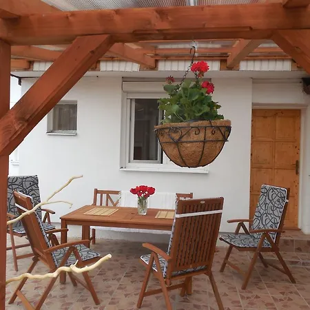 Holiday home Dunaparti Haz Kravany nad Dunajom